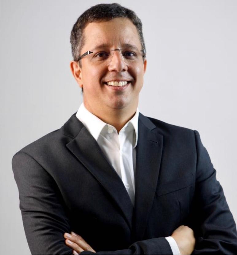 Alex Cabral — Co-fundador da NOSSAeDU